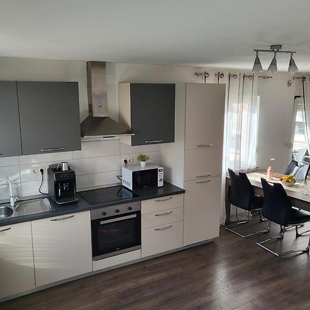 Apartmani Manda Omisalj ภายนอก รูปภาพ