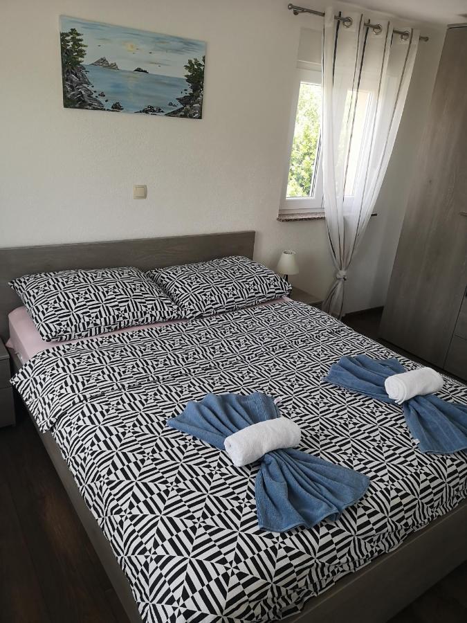 Apartmani Manda Omisalj ภายนอก รูปภาพ